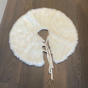 24" Faux Fir tree skirt